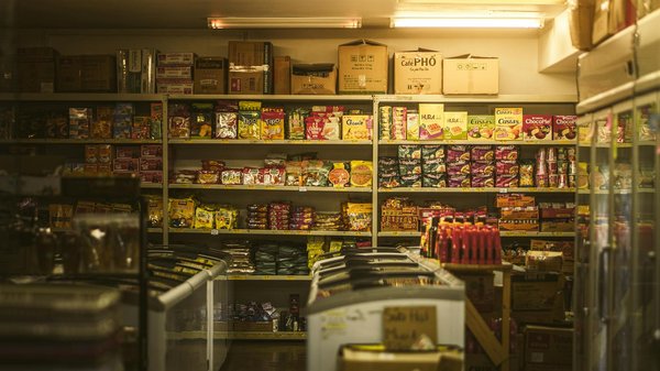 Les avantages des rideaux à lanières pour chaque industrie